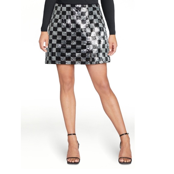 Dresses & Skirts - 🌱🦢4 FOR $15!🦢🌱 Checkered Sequin Mini Skirt - Black and Silver